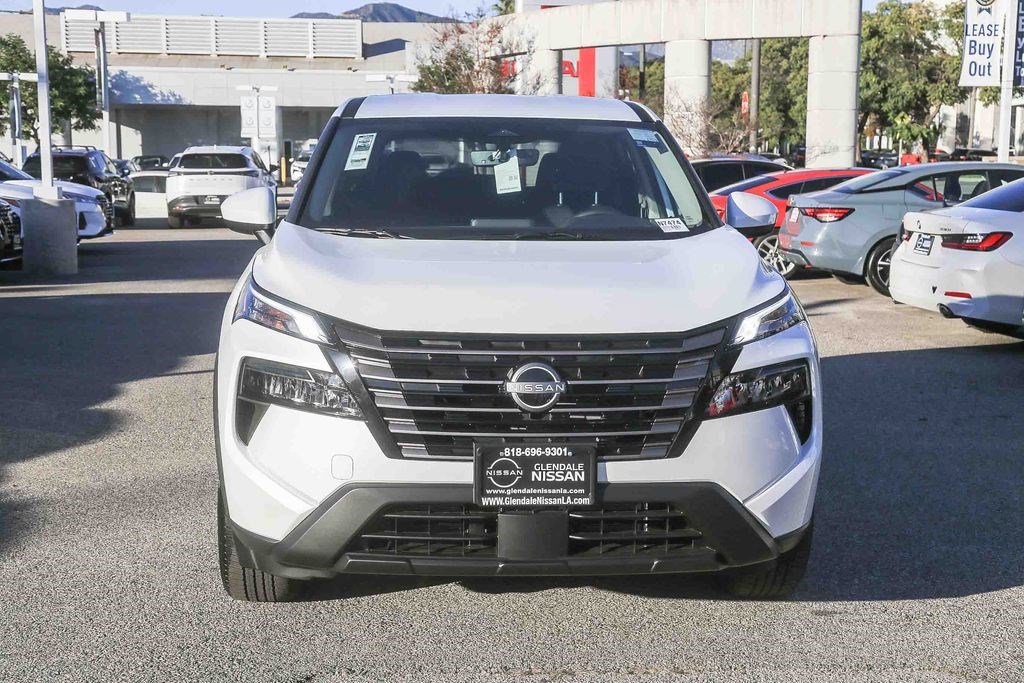 New 2026 Nissan Rogue SV FWD image 2