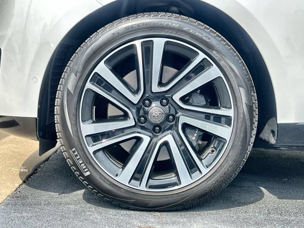 Certified 2023 Land Rover Range Rover SV AWD/4WD image 10