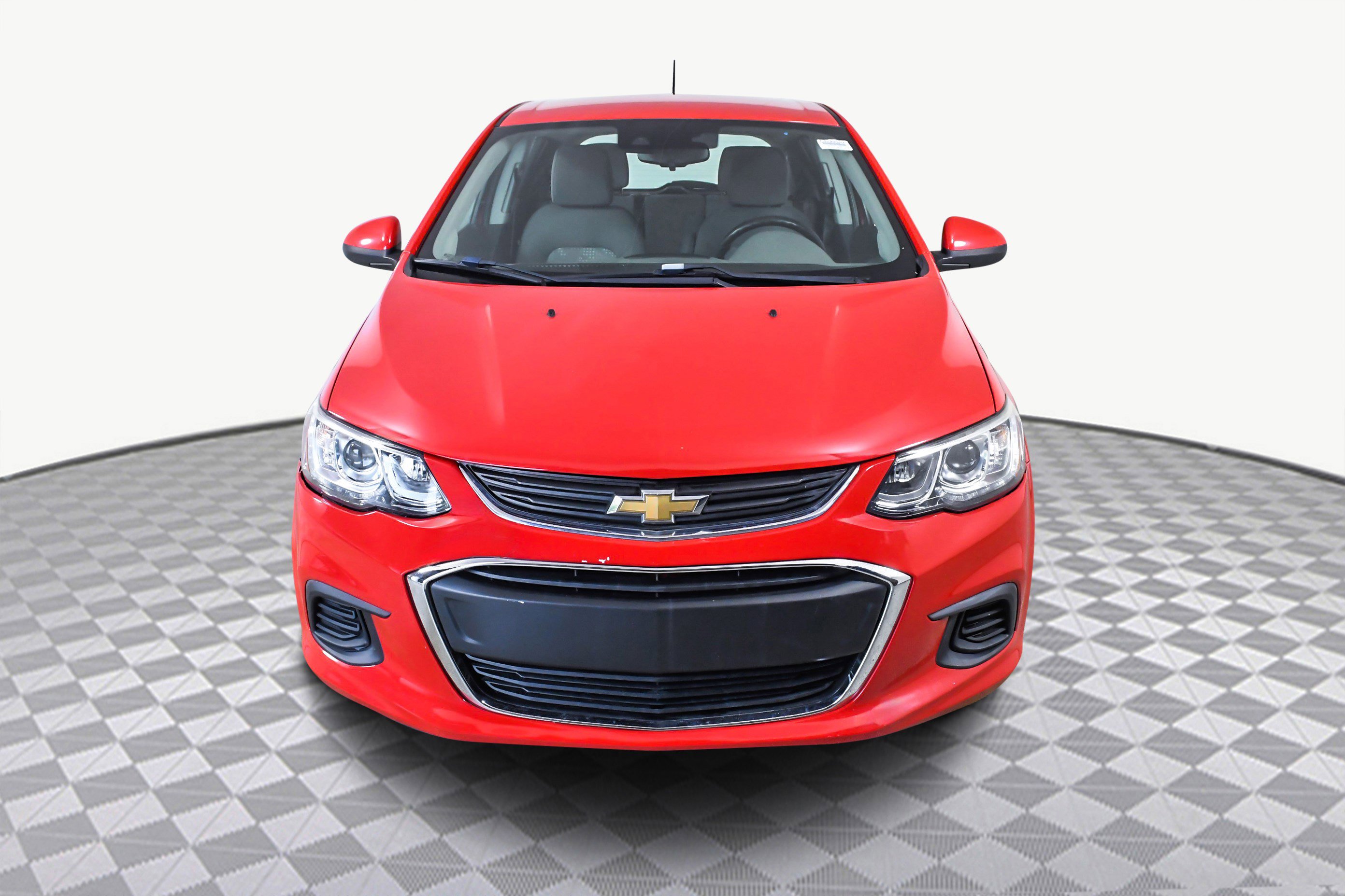 Used 2020 Chevrolet Sonic LT image 2