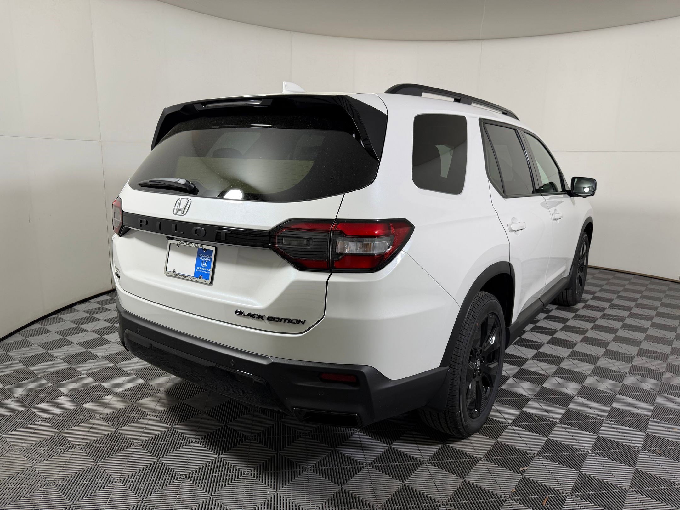 New 2026 Honda Pilot Black Edition image 7