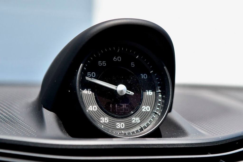 Used 2020 Porsche Taycan 4S image 56