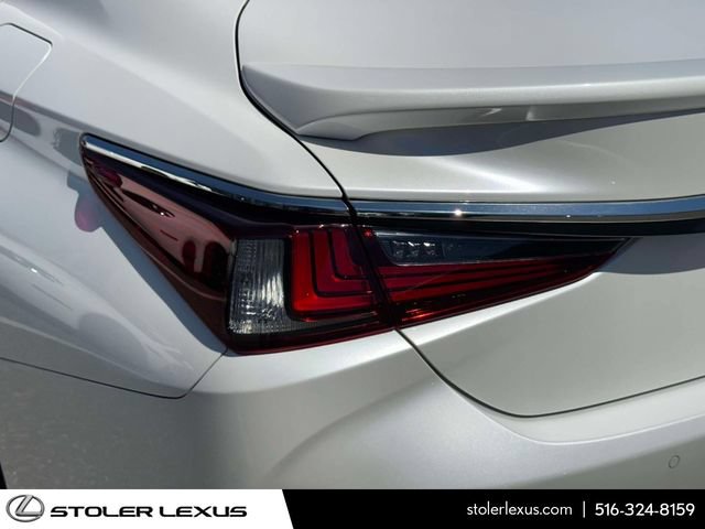 Used 2023 Lexus ES 350 w/ Premium Package FWD image 11