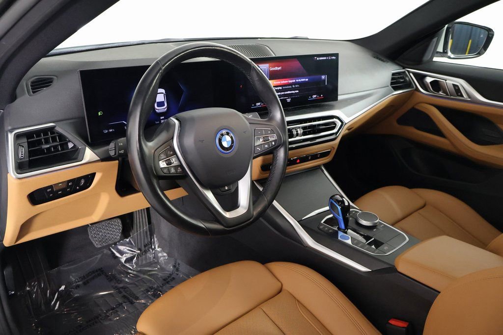 Used 2023 BMW i4 eDrive35 image 7