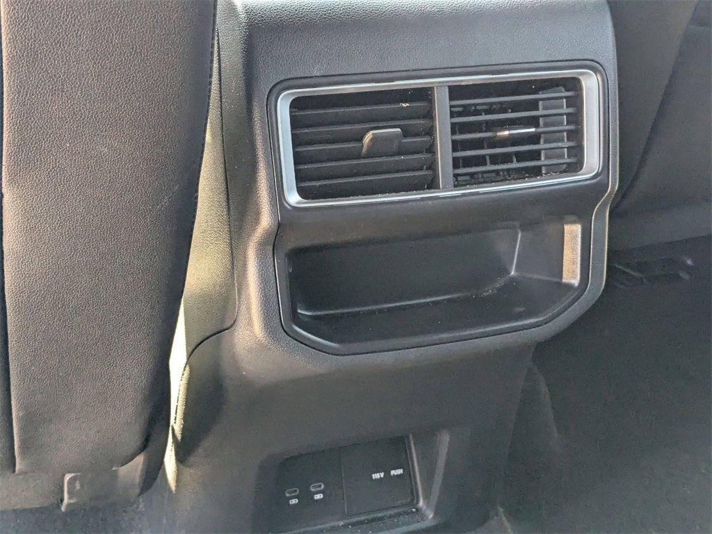 Used 2025 Volkswagen Atlas Cross Sport SE image 28