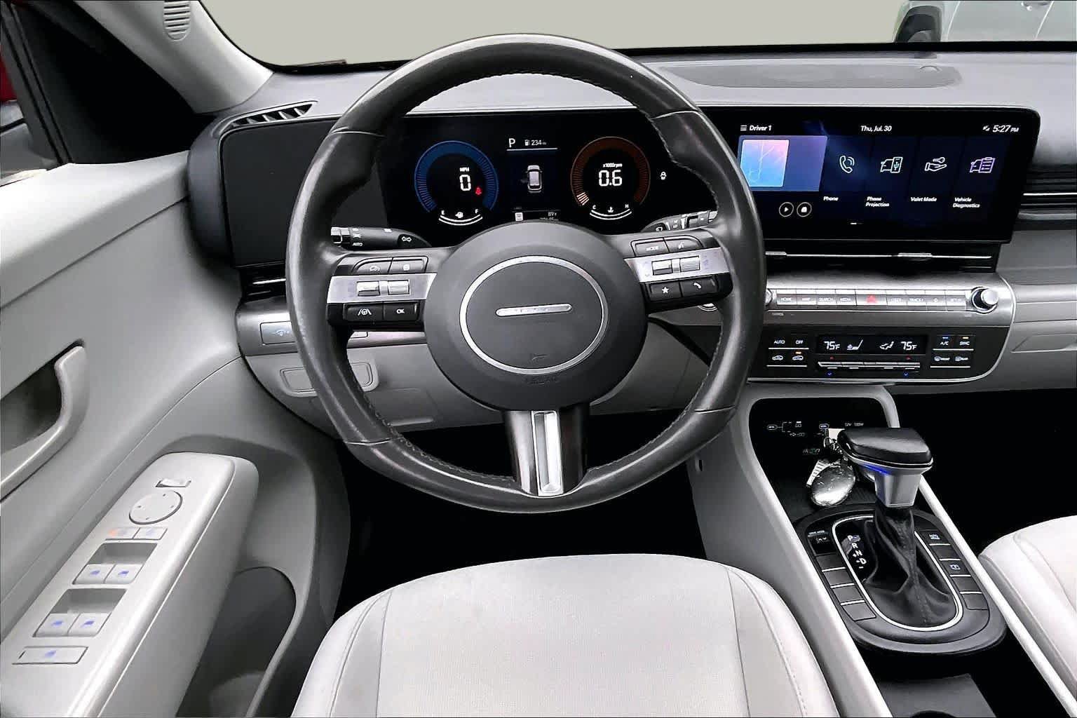 Used 2024 Hyundai Kona SEL FWD image 6