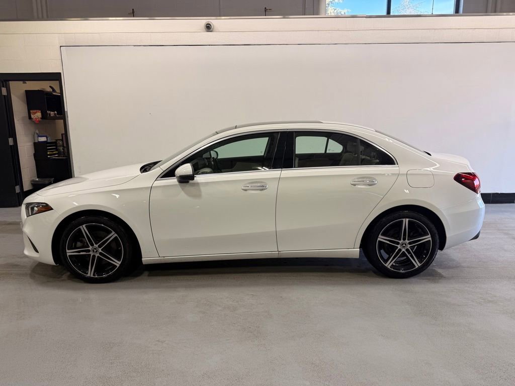 Used 2022 Mercedes-Benz A 220 4MATIC image 2