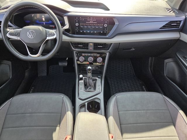 Used 2023 Volkswagen Taos SE image 12