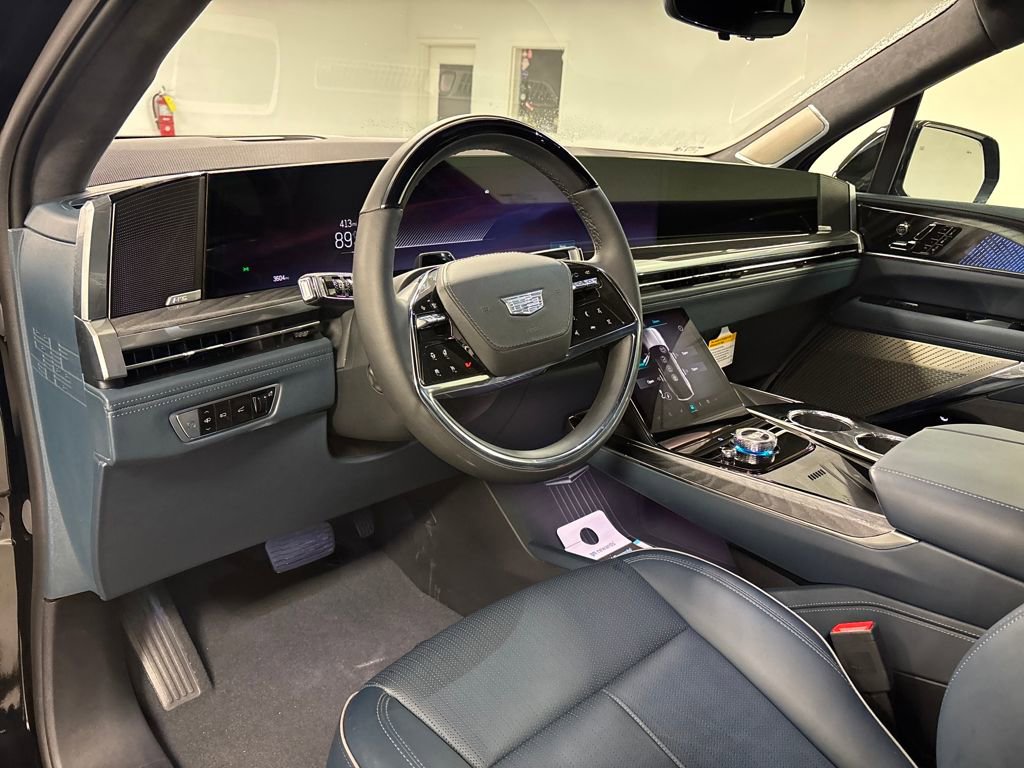 New 2025 Cadillac Escalade IQ Luxury 2 image 31