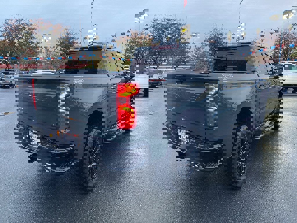 Used 2025 Chevrolet Silverado 1500 LT Trail Boss w/ Convenience Package II image 9