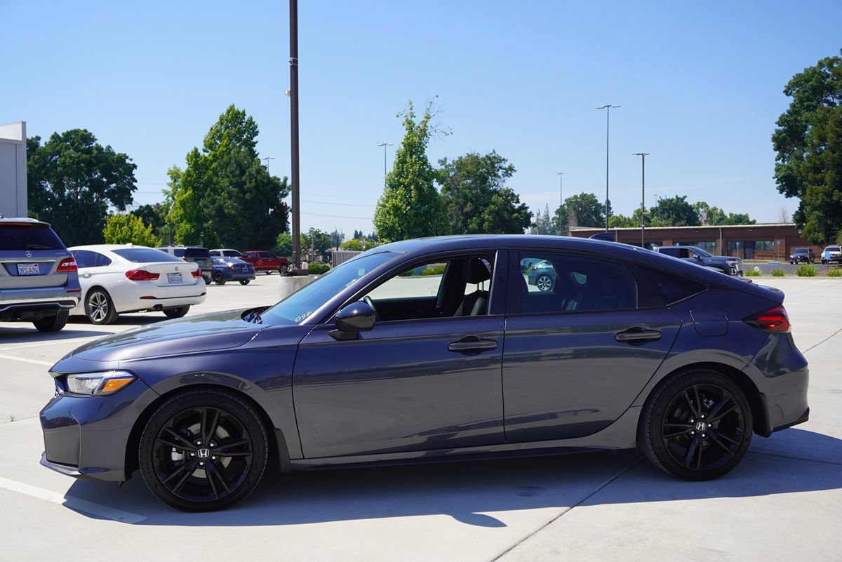 Used 2025 Honda Civic Sport image 3