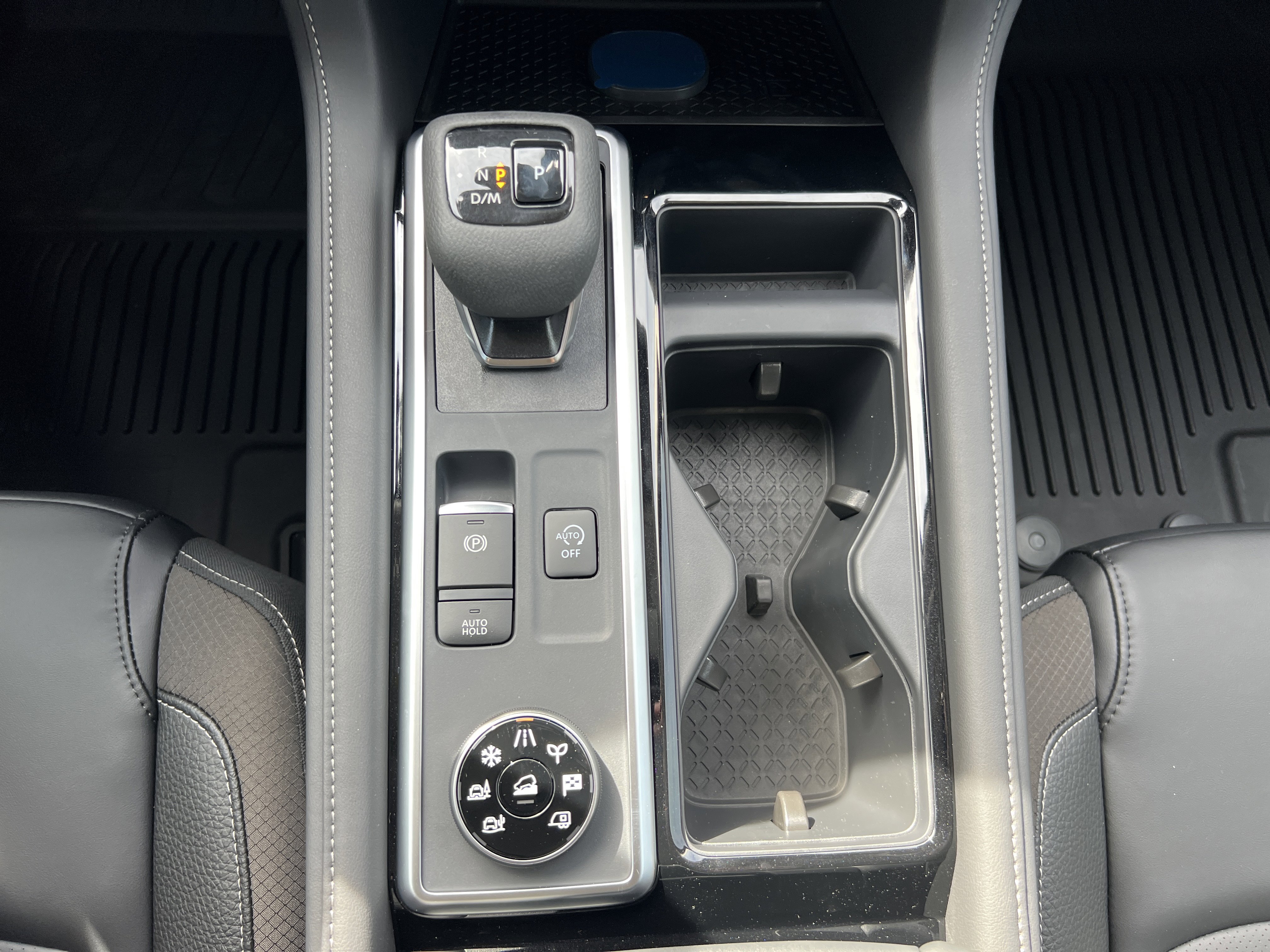 New 2026 Nissan Pathfinder SL image 21