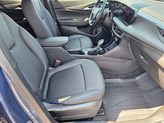 Used 2026 Buick Encore GX Sport Touring w/ Advanced Technology Package FWD image 17