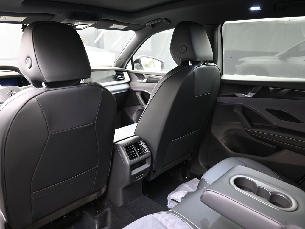 New 2026 Volkswagen Tiguan SE R-Line image 19