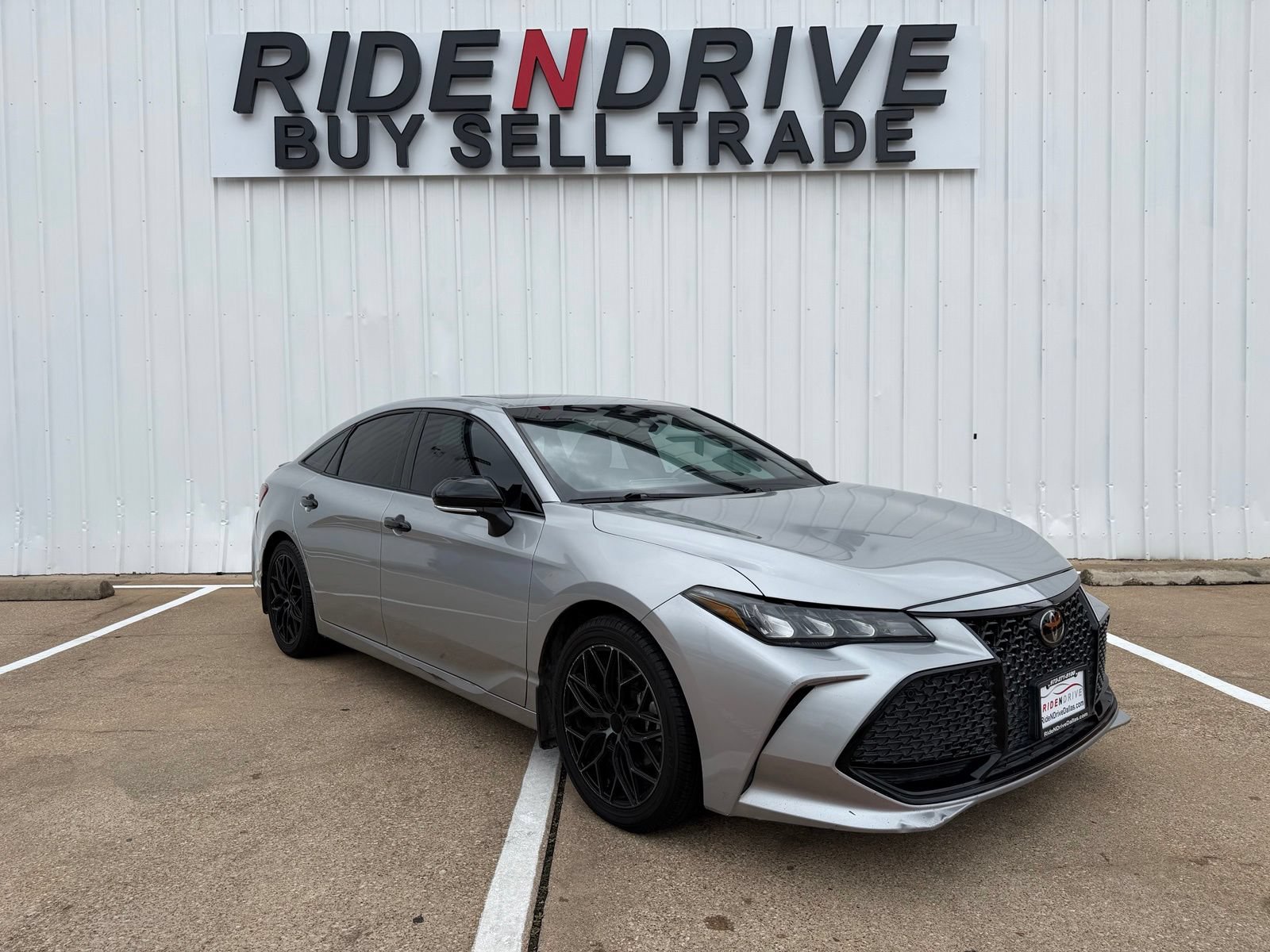 Used 2021 Toyota Avalon XSE FWD image 9