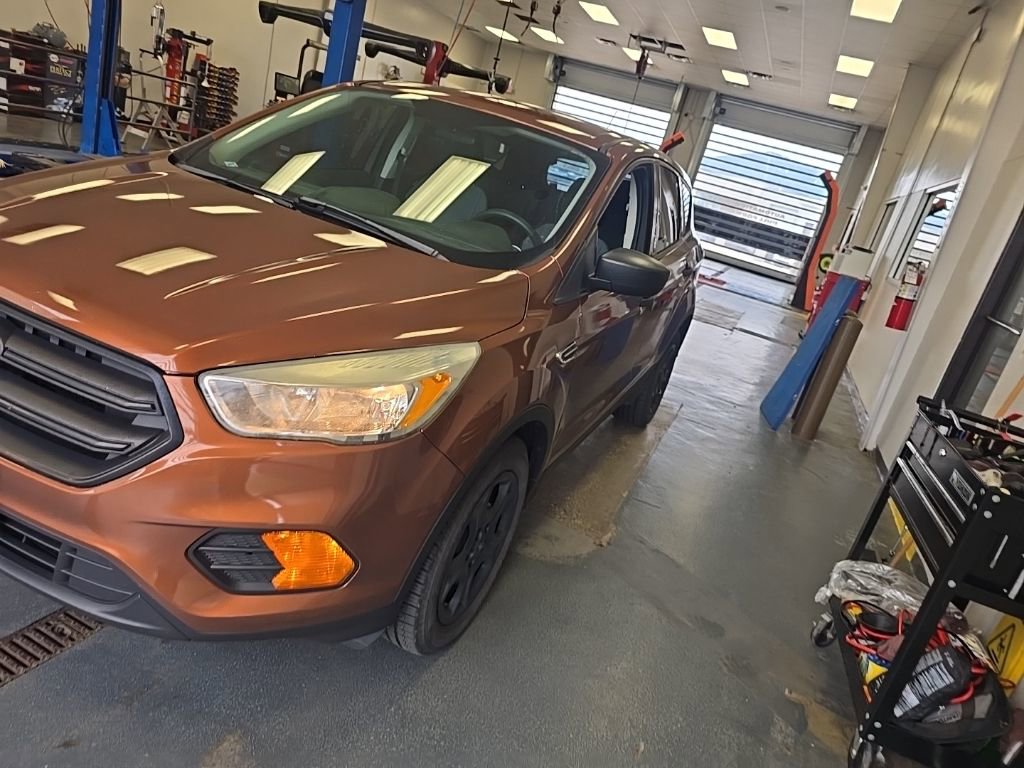 Used 2017 Ford Escape S FWD image 5
