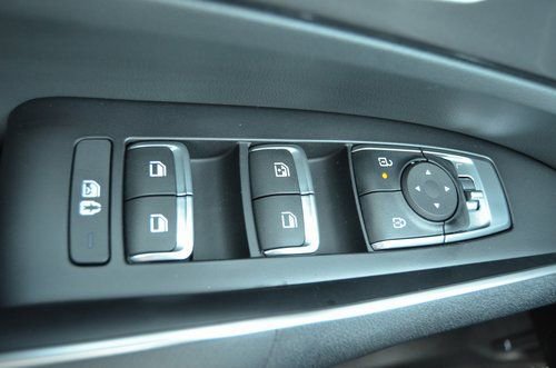 New 2026 Kia Sorento S w/ S Panoramic Sunroof Package image 29