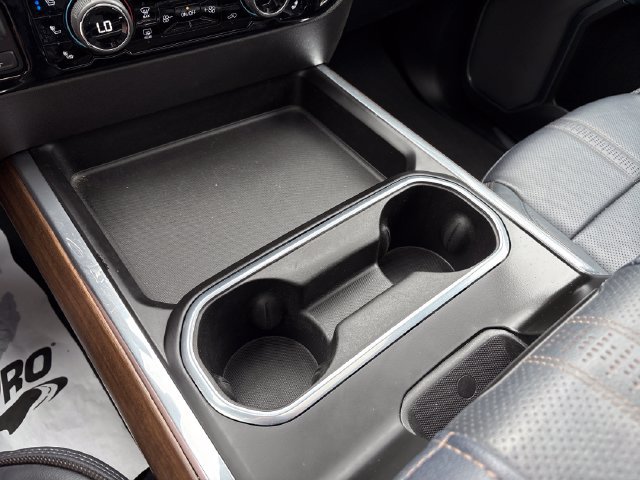 Used 2024 Chevrolet Silverado 2500 High Country w/ Technology Package AWD/4WD image 17