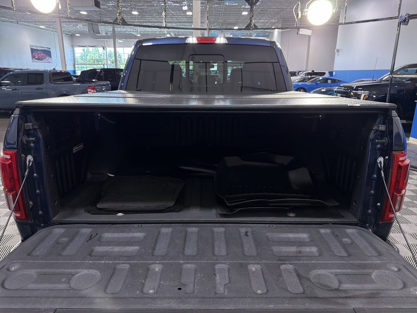 Used 2015 Ford F150 Lariat w/ Equipment Group 502A Luxury AWD/4WD image 31