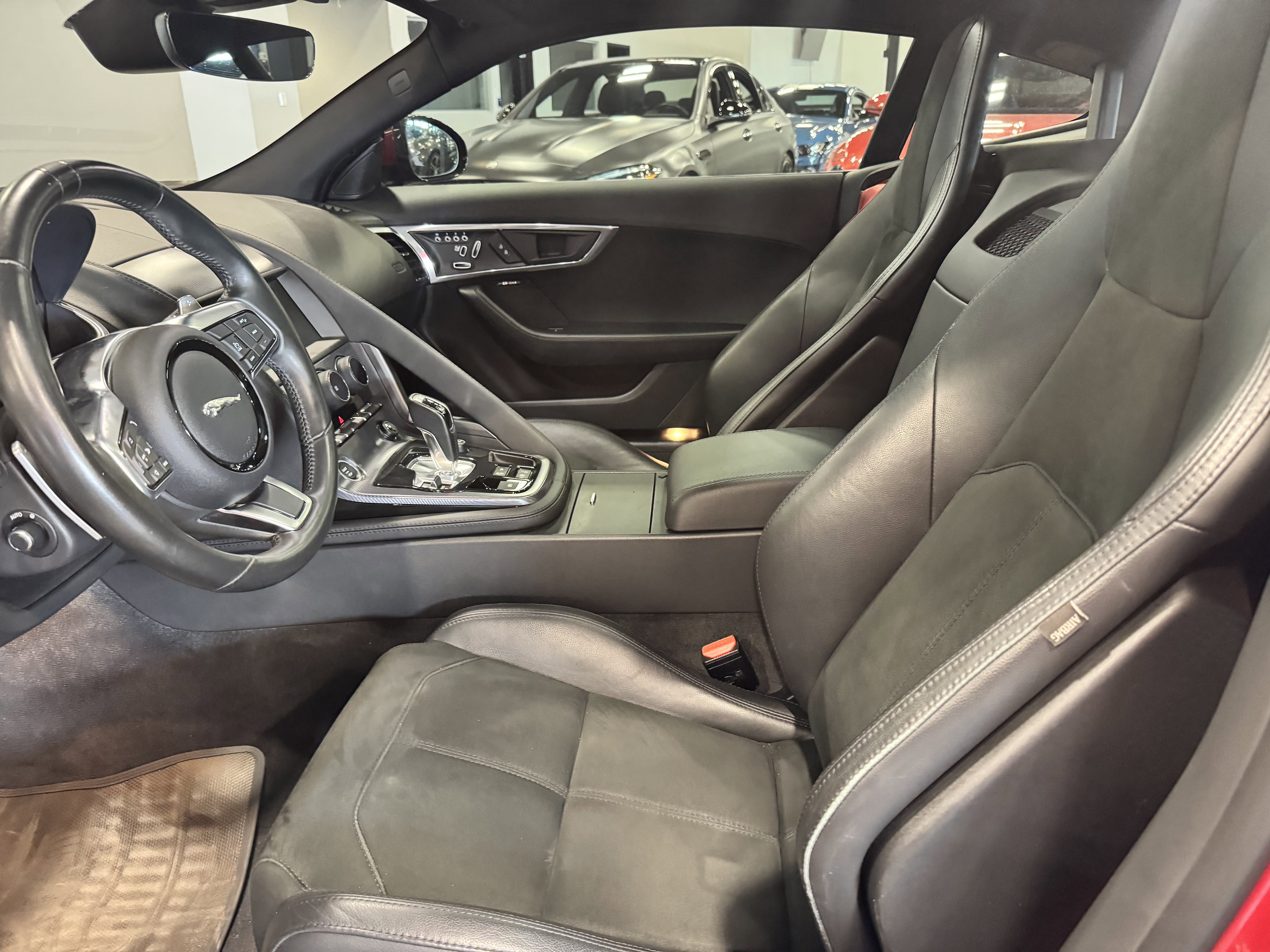 Used 2021 Jaguar F-TYPE R-Dynamic image 9