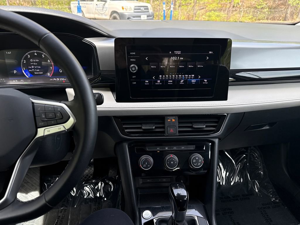 Used 2025 Volkswagen Taos S image 20