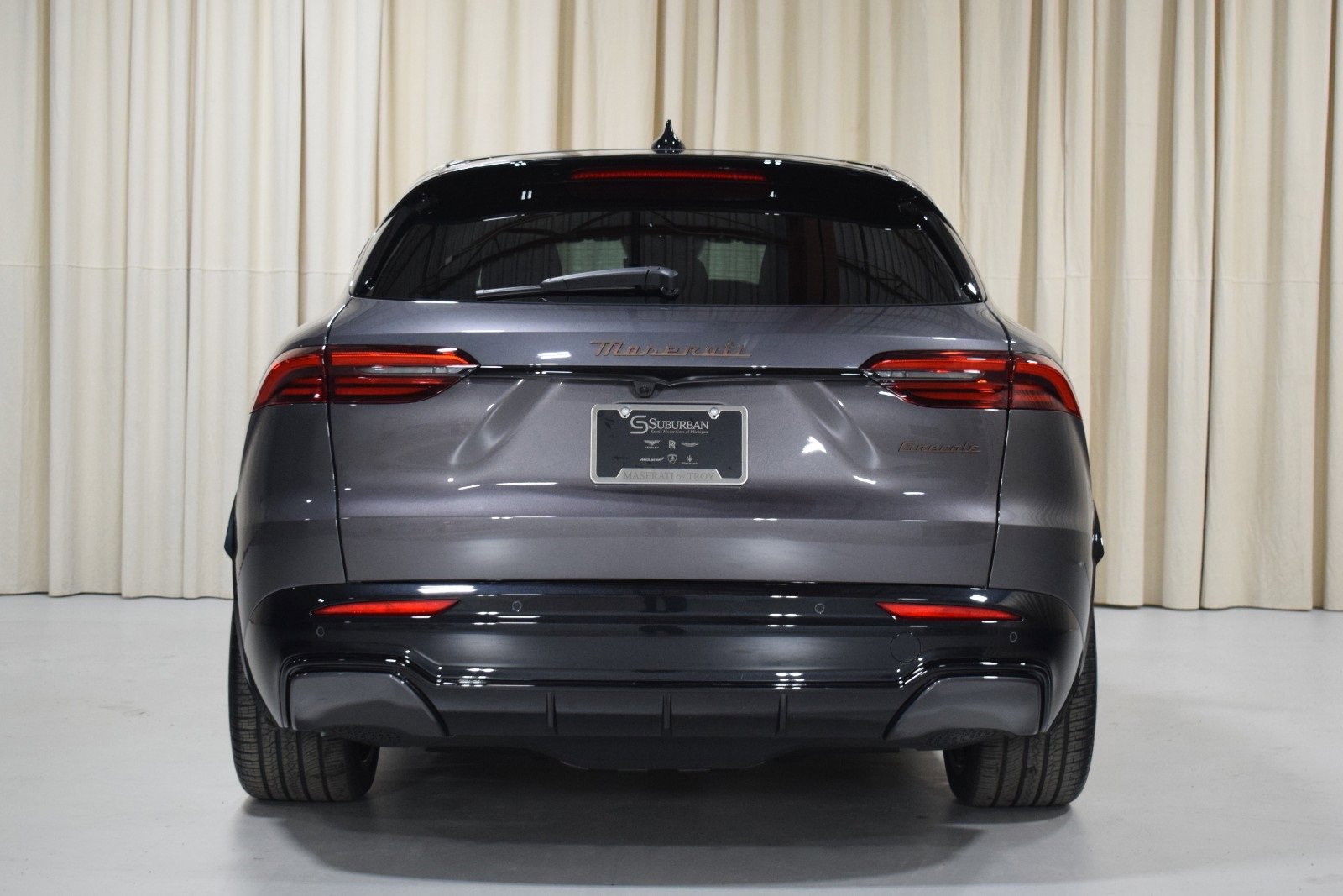 New 2025 Maserati Grecale Folgore image 16