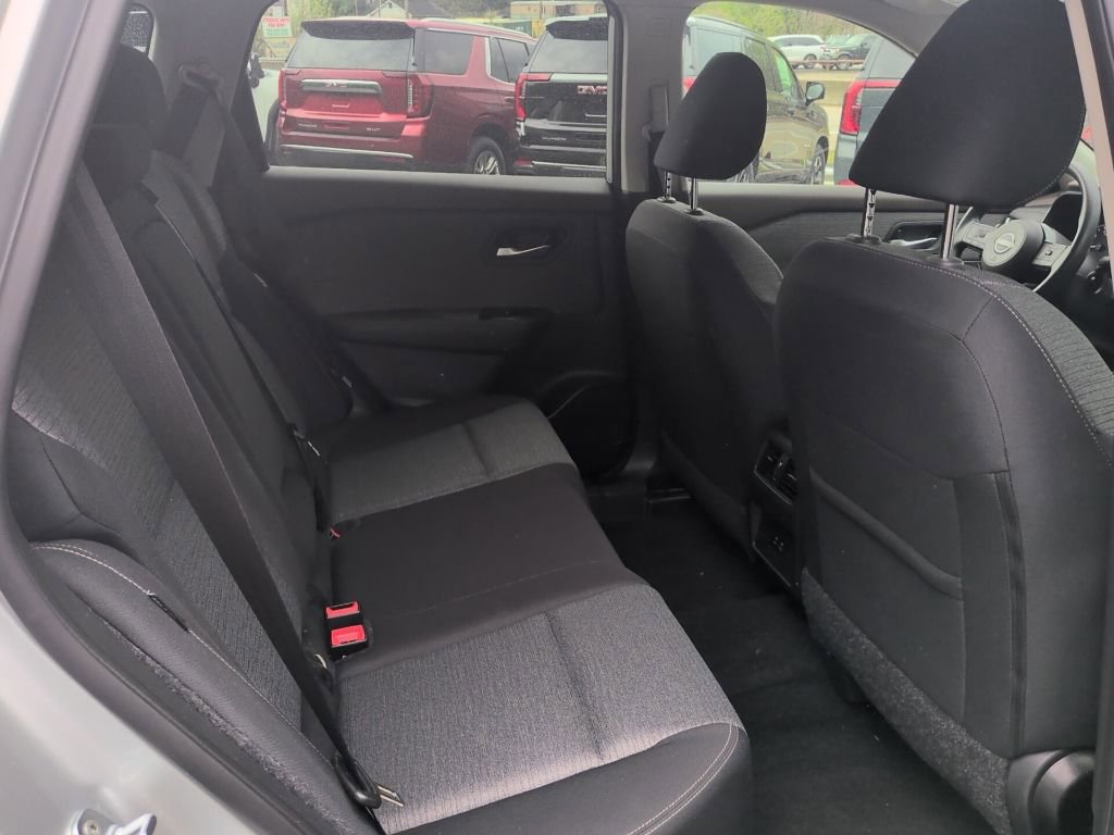 Used 2023 Nissan Rogue SV AWD/4WD image 43