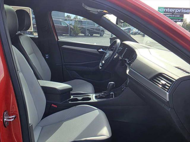 Used 2021 Volkswagen Jetta R-Line FWD image 11