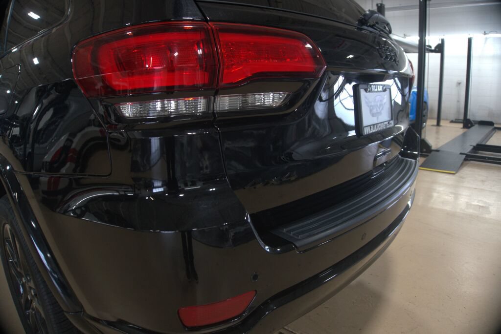 Used 2018 Jeep Grand Cherokee Altitude AWD/4WD image 19