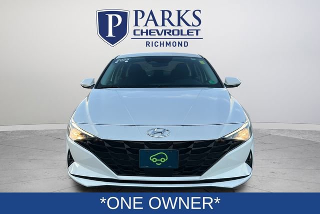 Used 2023 Hyundai Elantra SEL w/ Convenience Package FWD image 2