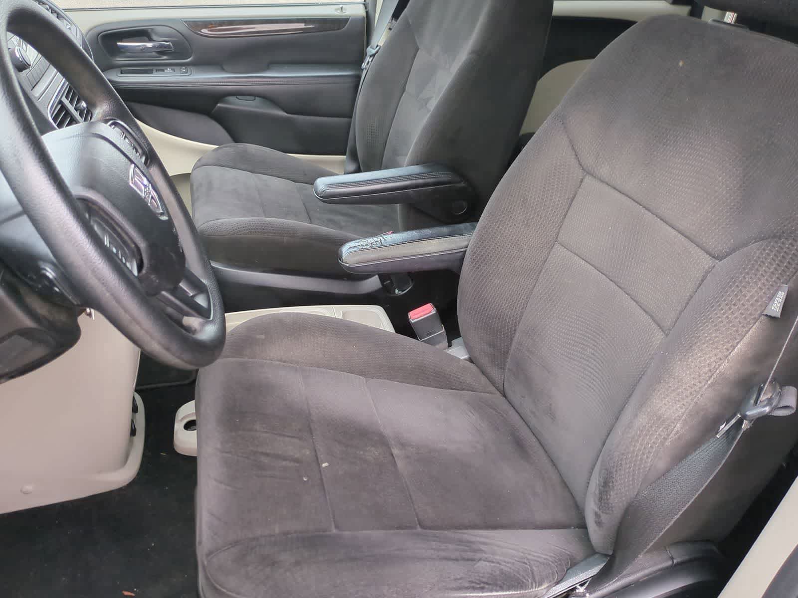 Used 2013 Dodge Grand Caravan SE image 16