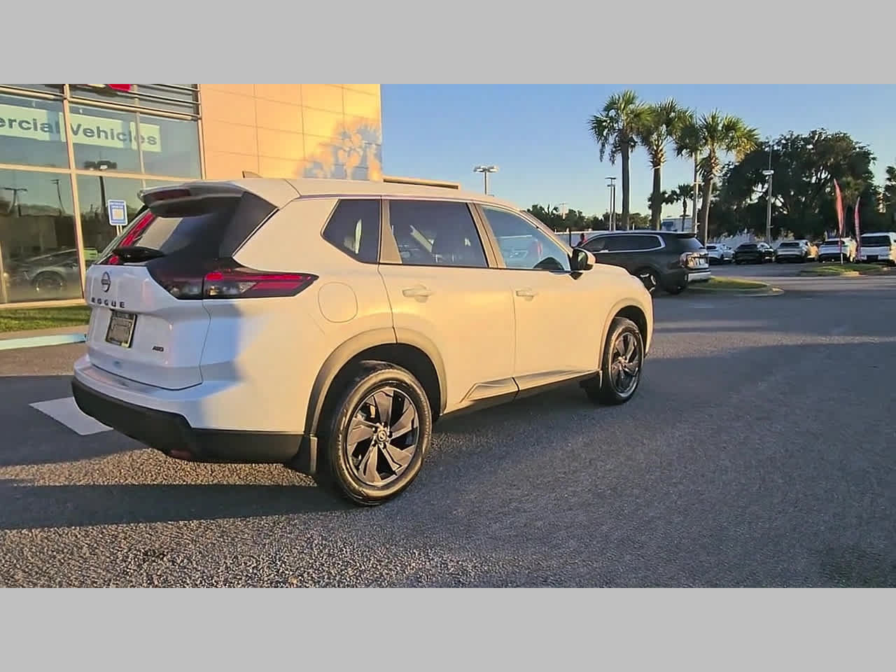 Used 2026 Nissan Rogue SV AWD/4WD image 34