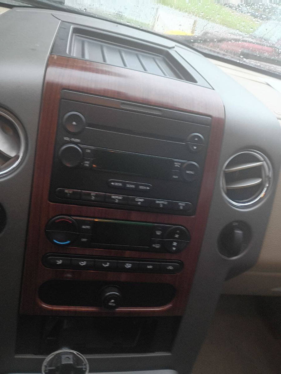 Used 2005 Ford F150 Lariat AWD/4WD image 7