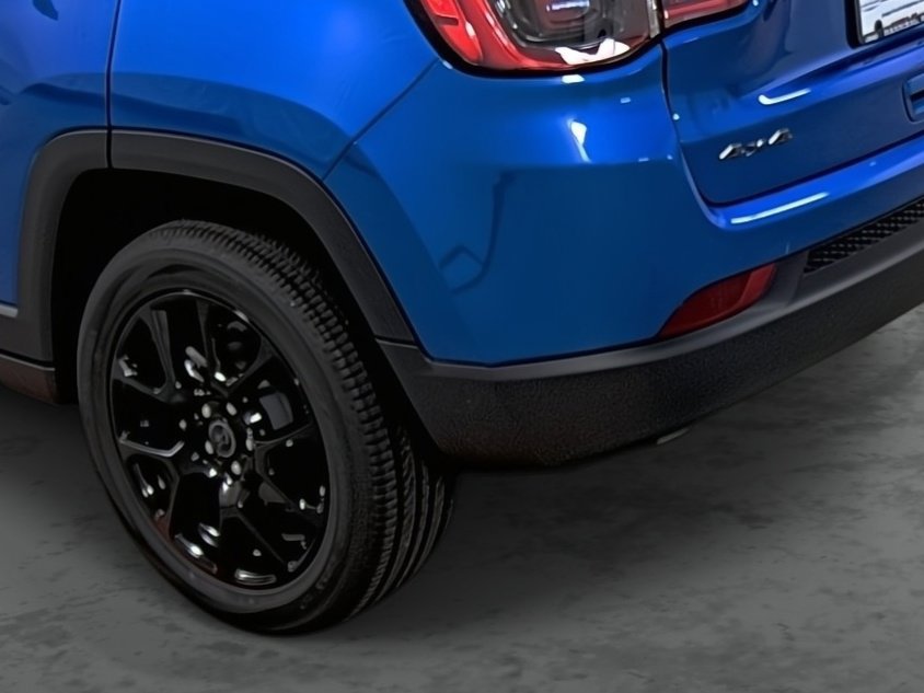 New 2026 Jeep Compass Latitude image 9