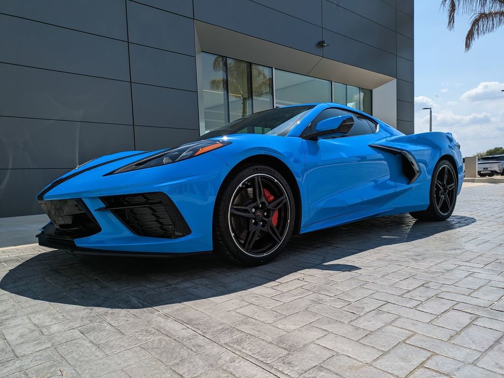 Used 2022 Chevrolet Corvette Stingray Premium Cpe w/ Z51 Performance Package image 1