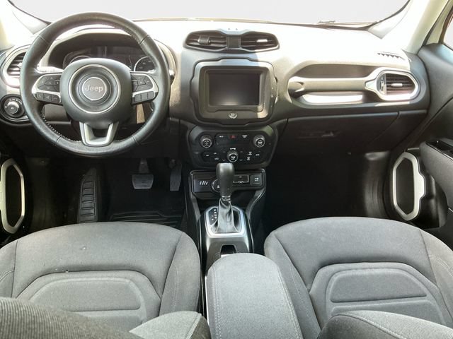Used 2020 Jeep Renegade Latitude w/ Cold Weather Group AWD/4WD image 12