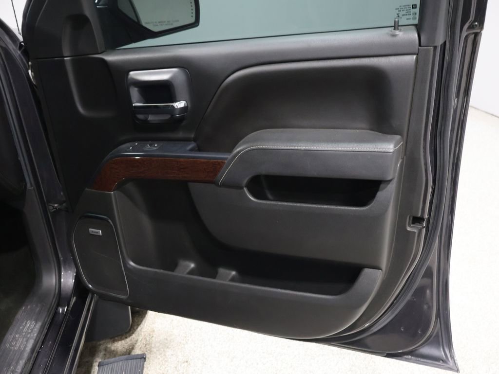 Used 2015 GMC Sierra 1500 SLT w/ SLT Crew Cab Value Package image 24