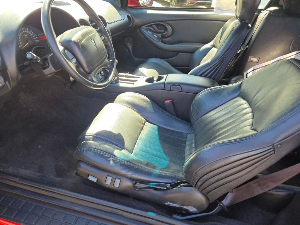 Used 2000 Pontiac Firebird Trans Am RWD image 18
