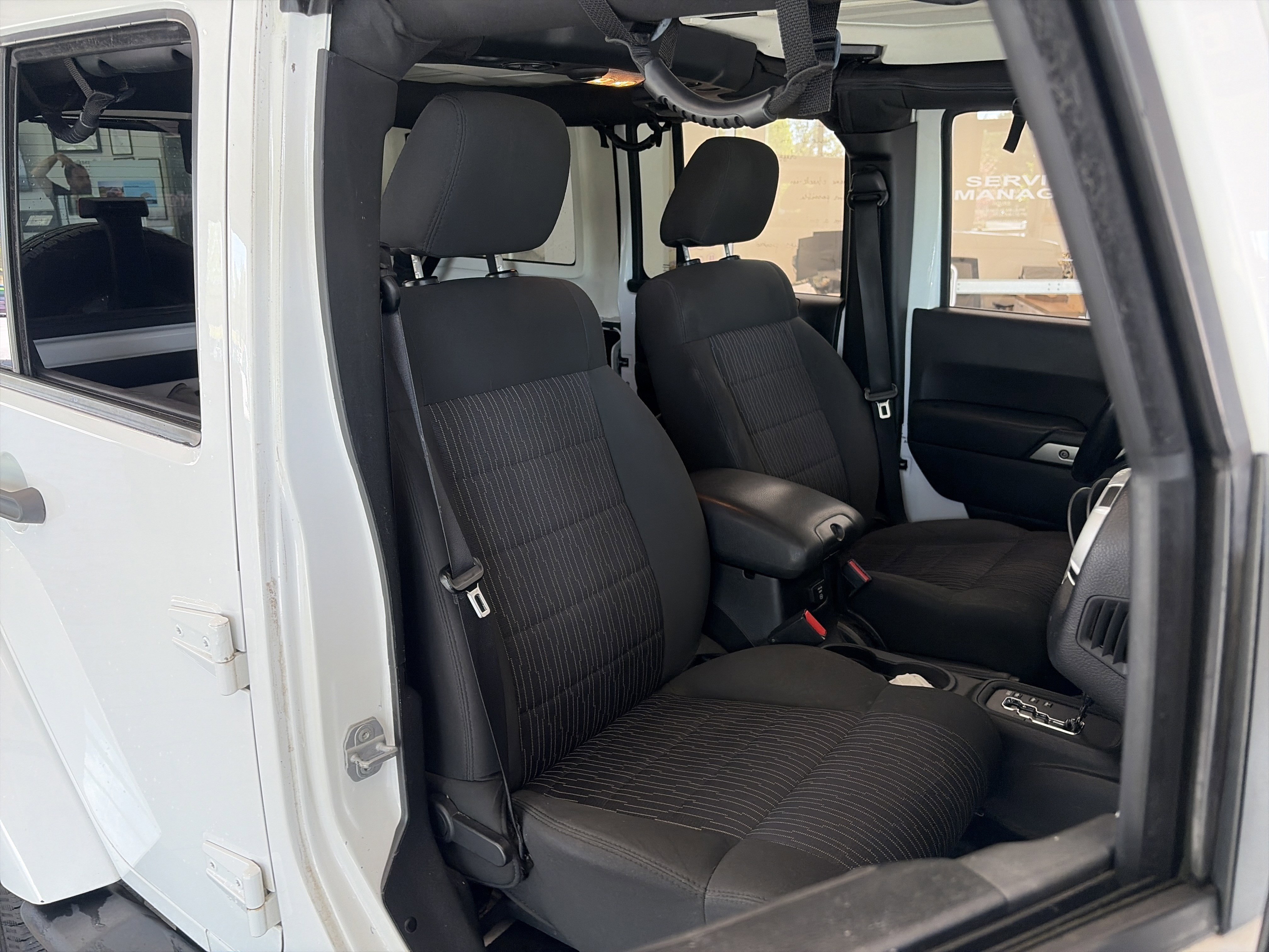 Used 2012 Jeep Wrangler Unlimited Sahara w/ Connectivity Group image 34