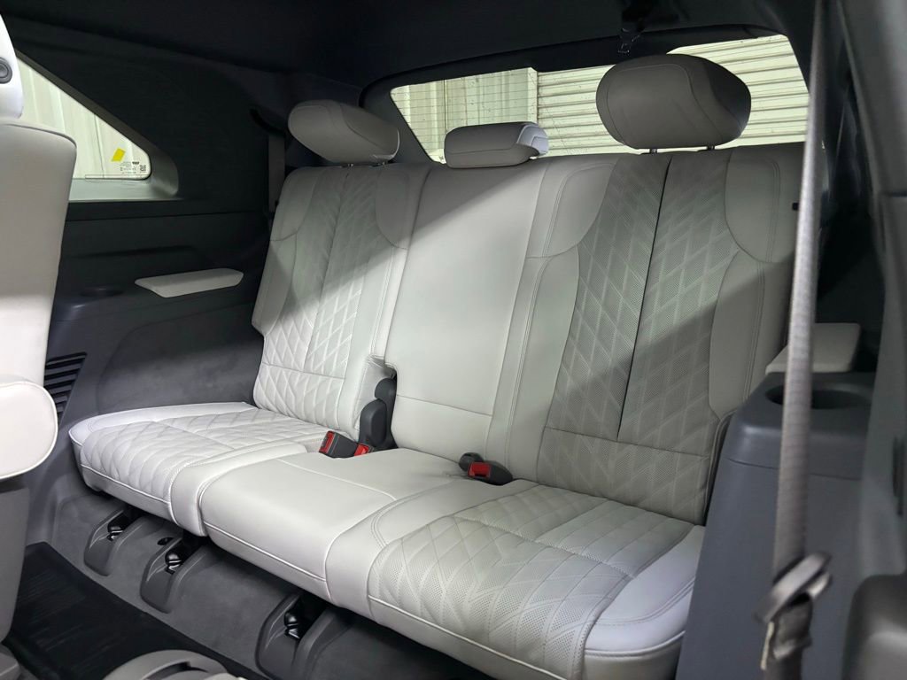 New 2026 Cadillac Escalade IQ Sport 1 w/ LPO, Floor Liner Package image 25
