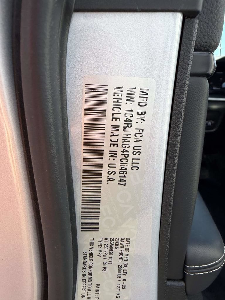 Used 2023 Jeep Grand Cherokee Altitude AWD/4WD image 27