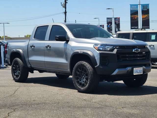 Used 2023 Chevrolet Colorado Trail Boss w/ Technology Package AWD/4WD image 31