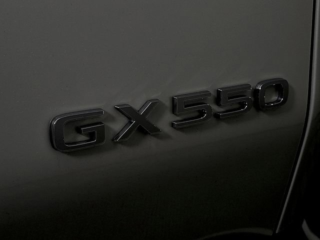 Used 2025 Lexus GX 550 w/ Accessory Package (2T) image 32