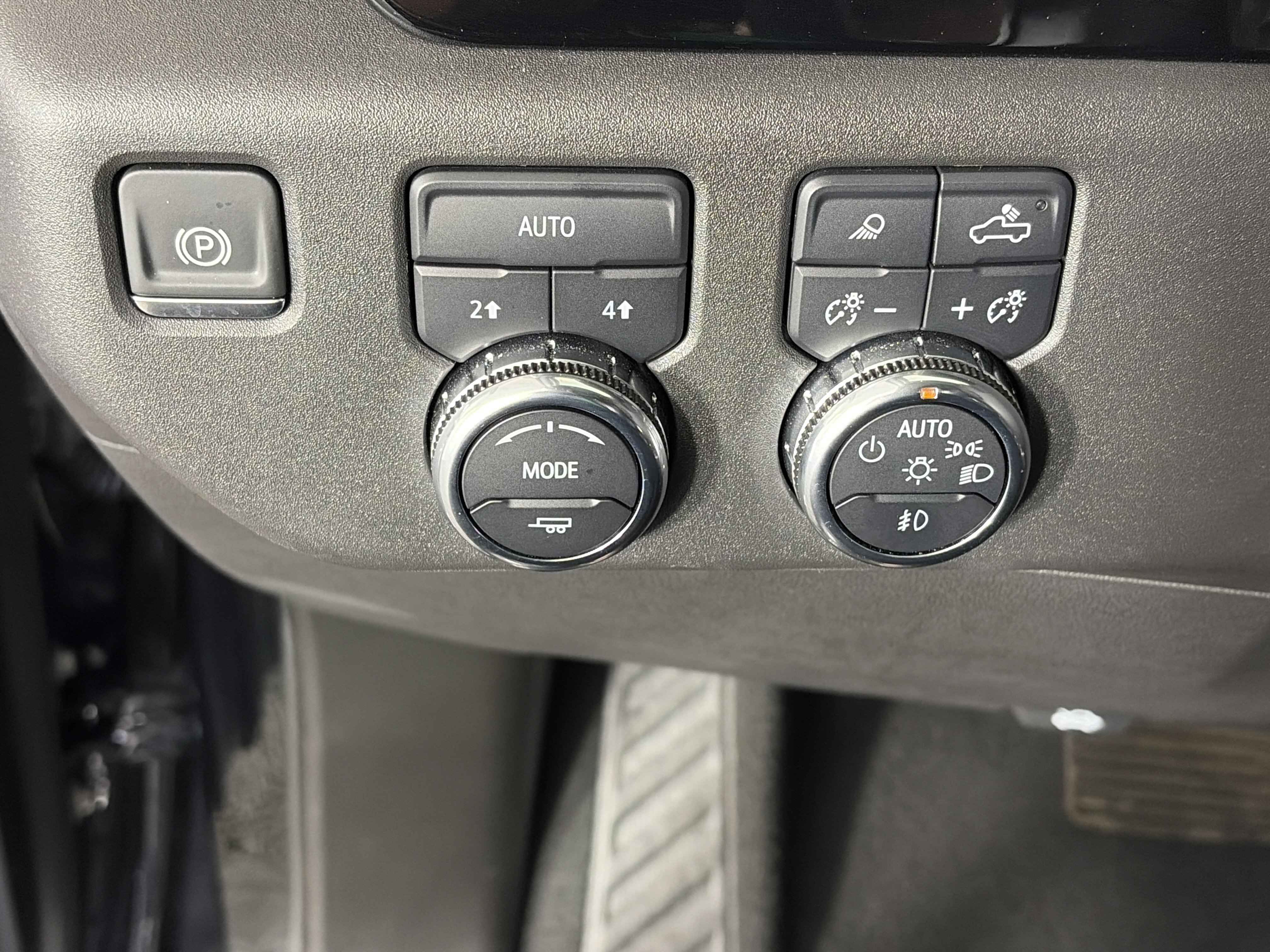 Certified 2024 GMC Sierra 1500 SLT w/ SLT Premium Plus Package AWD/4WD image 31