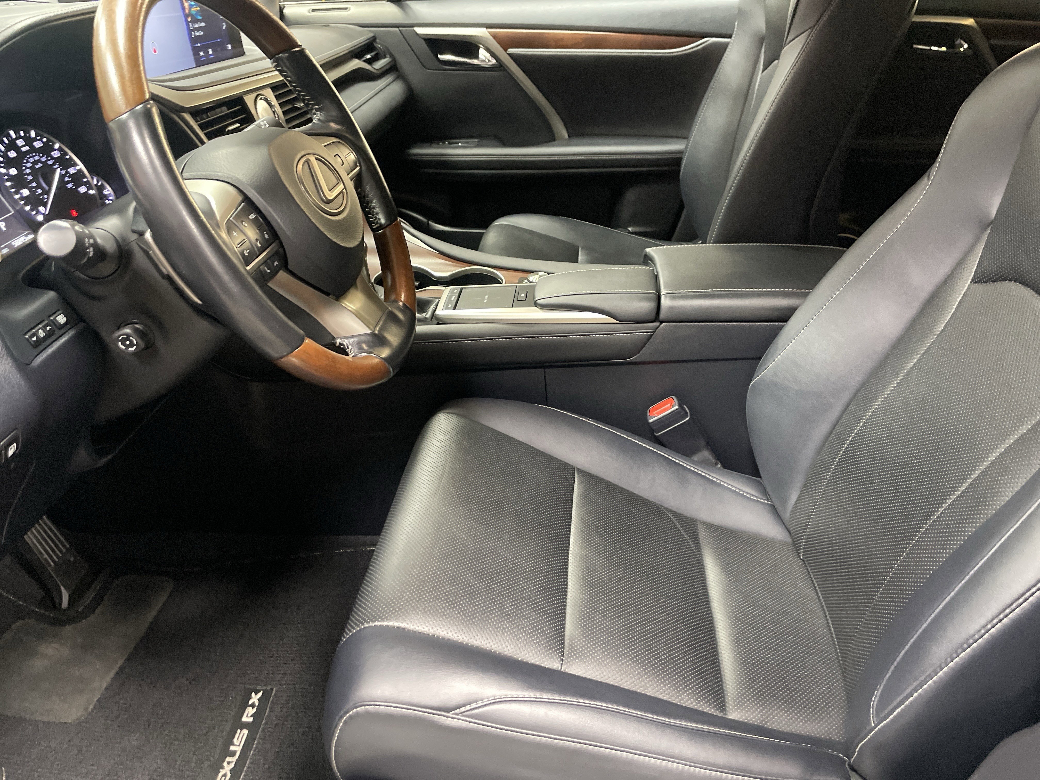 Used 2020 Lexus RX 450hL RX 450hL image 16