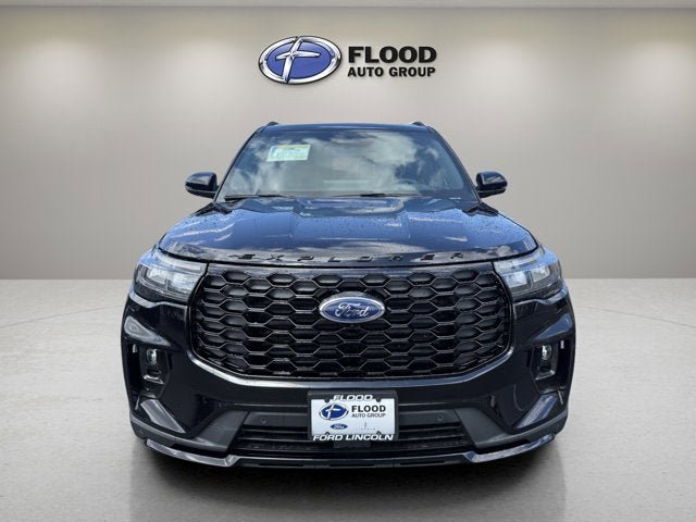 New 2026 Ford Explorer ST-Line w/ ST-Line Street Pack AWD/4WD image 2