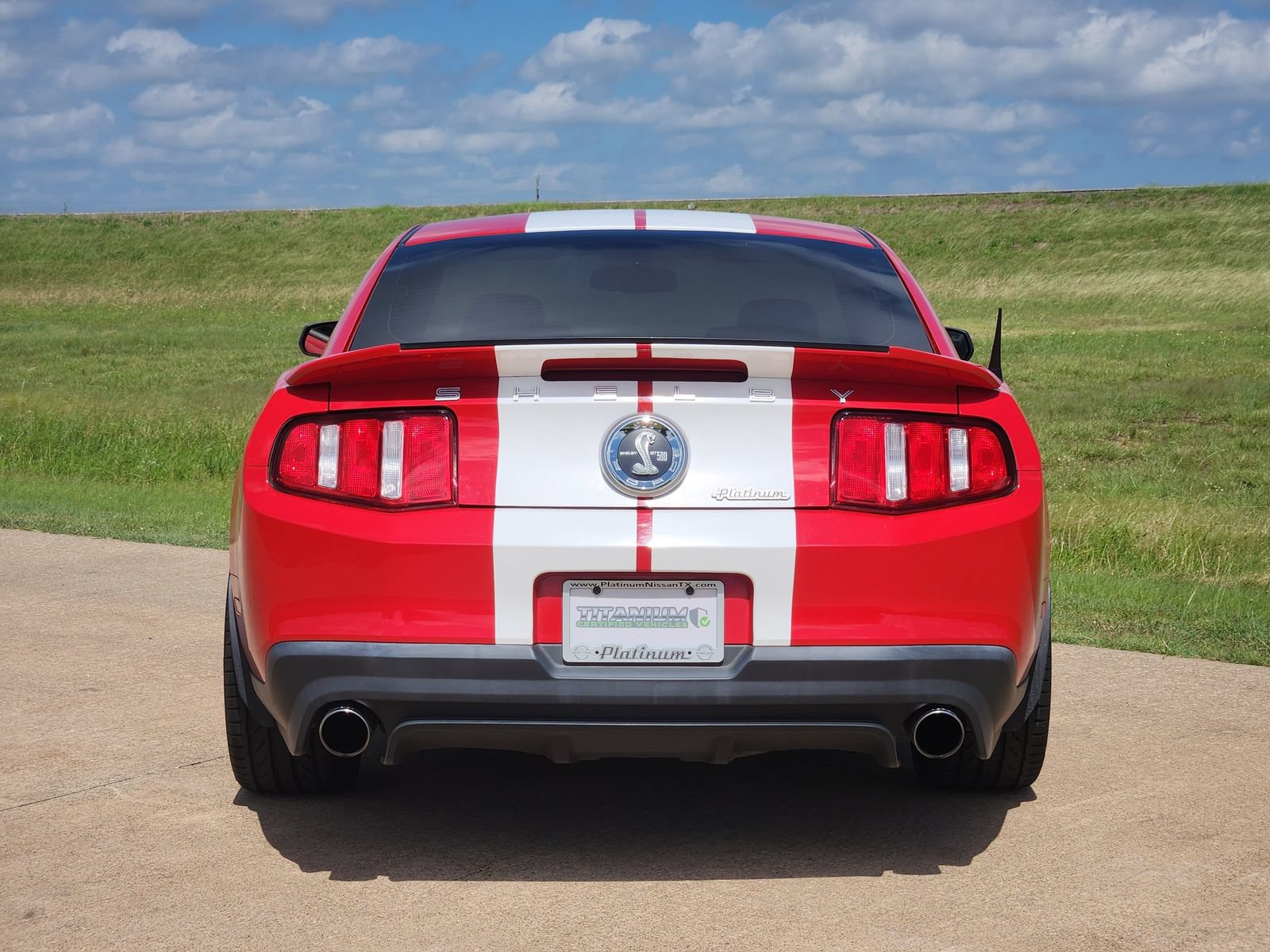 Used 2010 Ford Mustang Shelby GT500 RWD image 8
