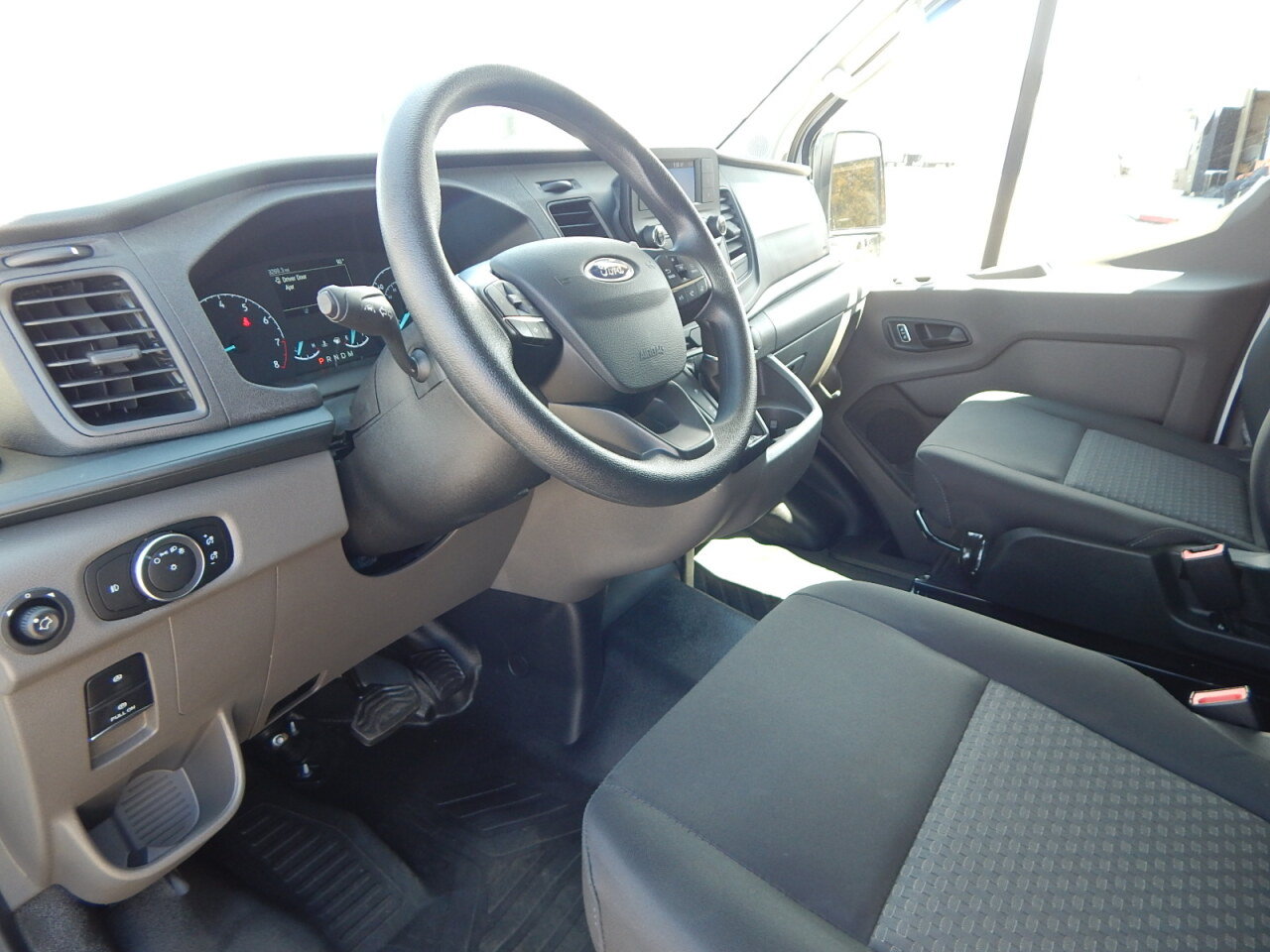 Used 2025 Ford Transit 250 Low Roof w/ Exterior Upgrade Package RWD image 17
