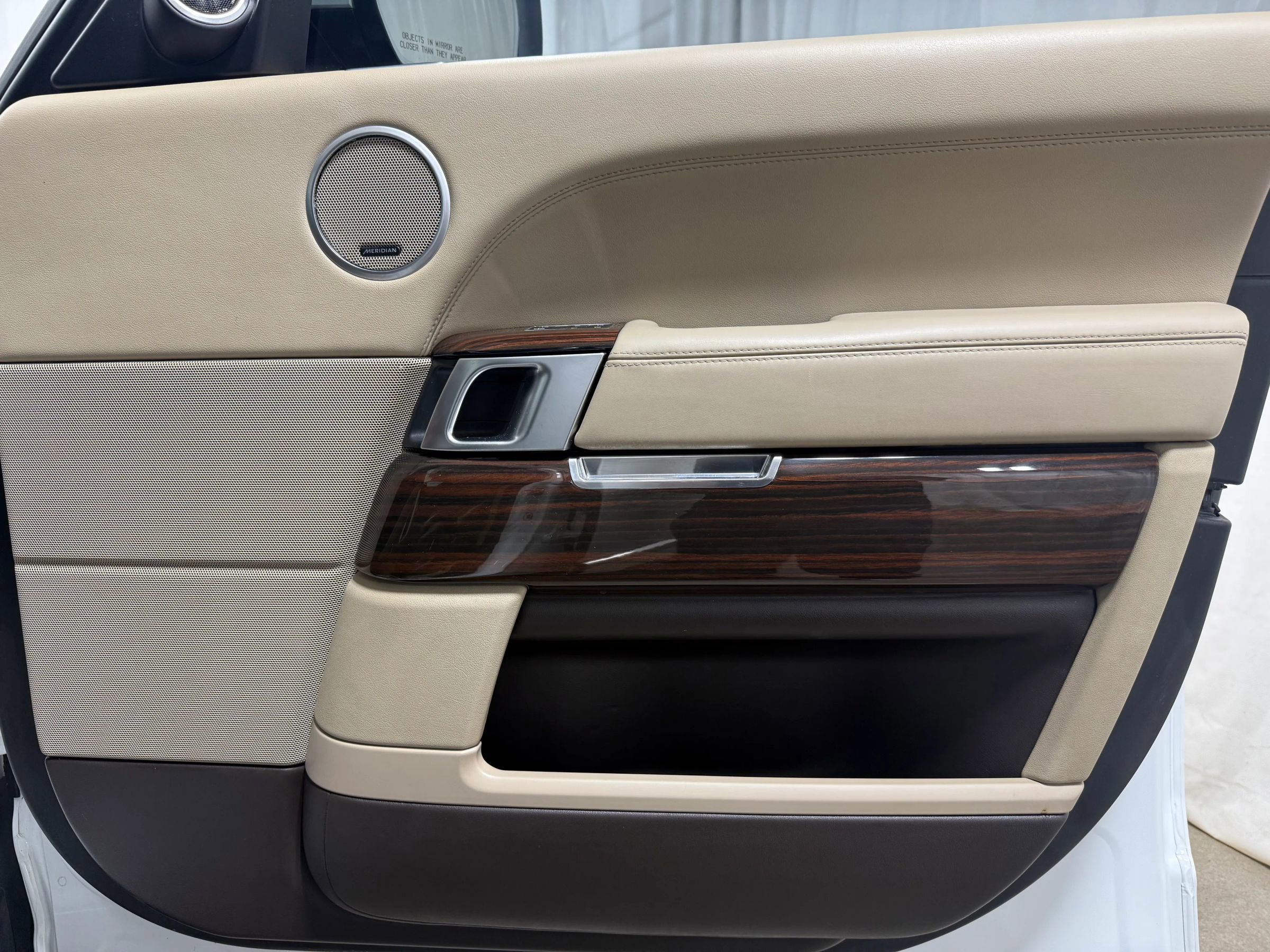 Used 2014 Land Rover Range Rover Supercharged image 23