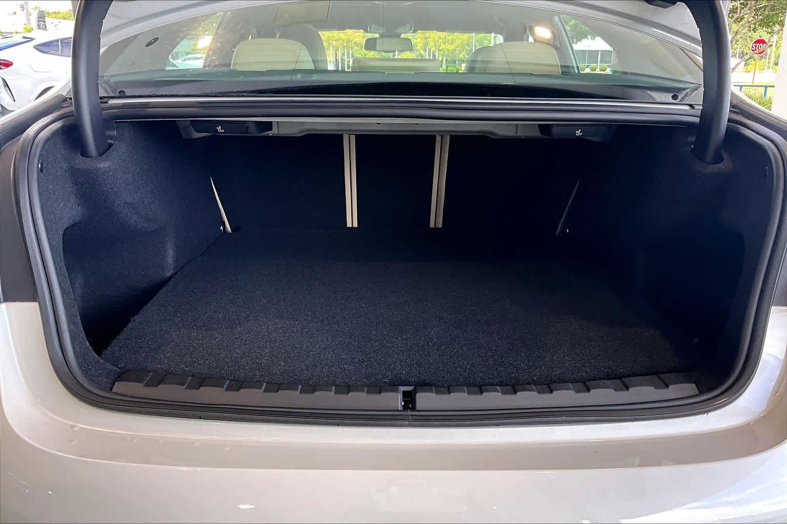 New 2026 BMW 330i Sedan w/ M Sport Package RWD image 18