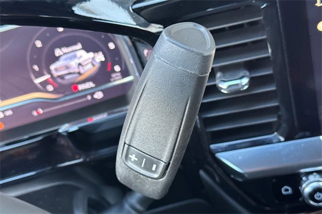 Used 2025 GMC Sierra 1500 Elevation image 34